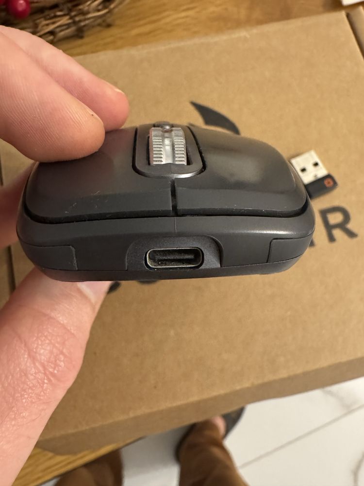 Logitech MX Anywhere 3 мишка з адаптером
