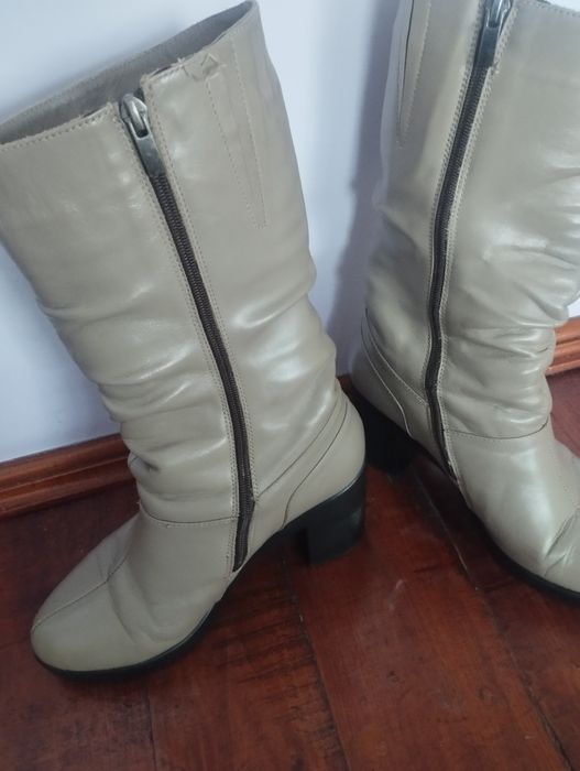 Жіноче взуття. Шкіряне.