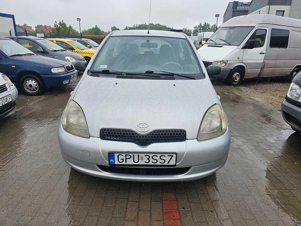 Toyota Yaris 1999 rok/1.0 benzyna/65KM/ Opłaty Aktualne