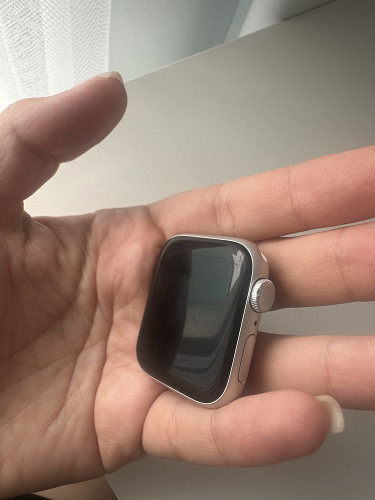Apple Watch SE 40 mm