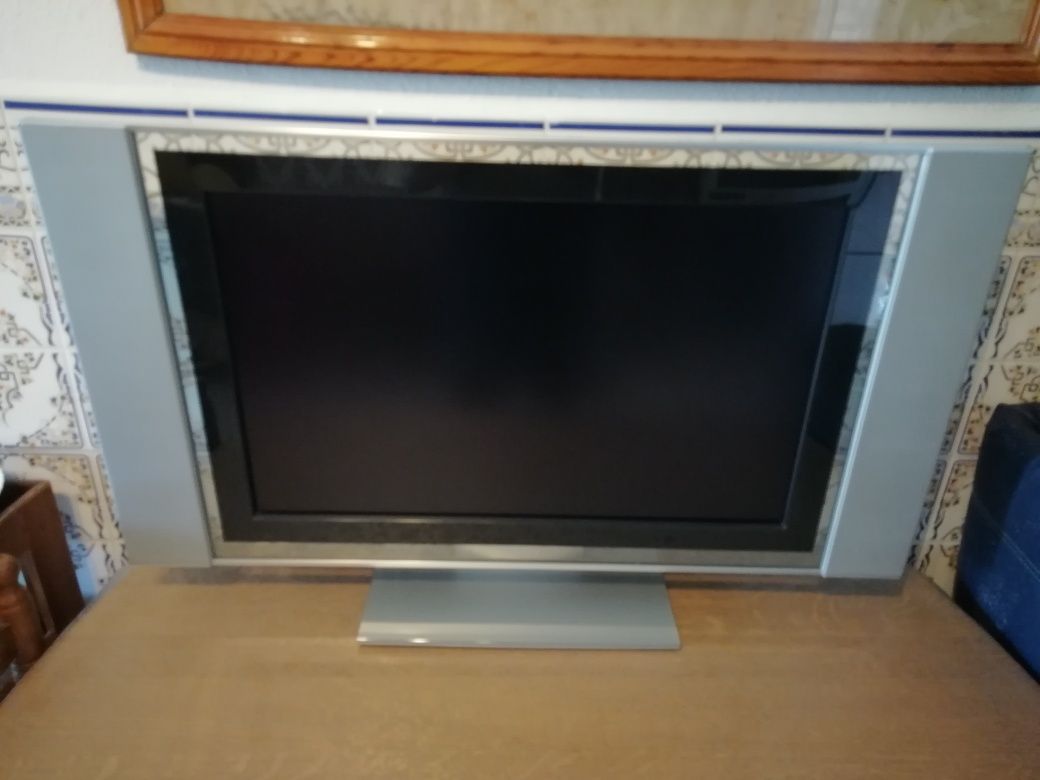TV LCD Grande Sony Com Oferta Aparelho de Som e Móvel