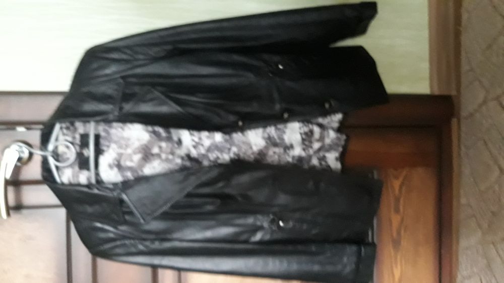 Женский кожаный пиджак классика