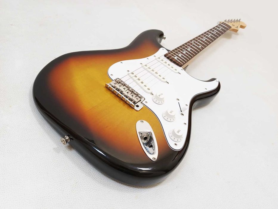 Fender Stratocaster Standard - Made in Japan 2012