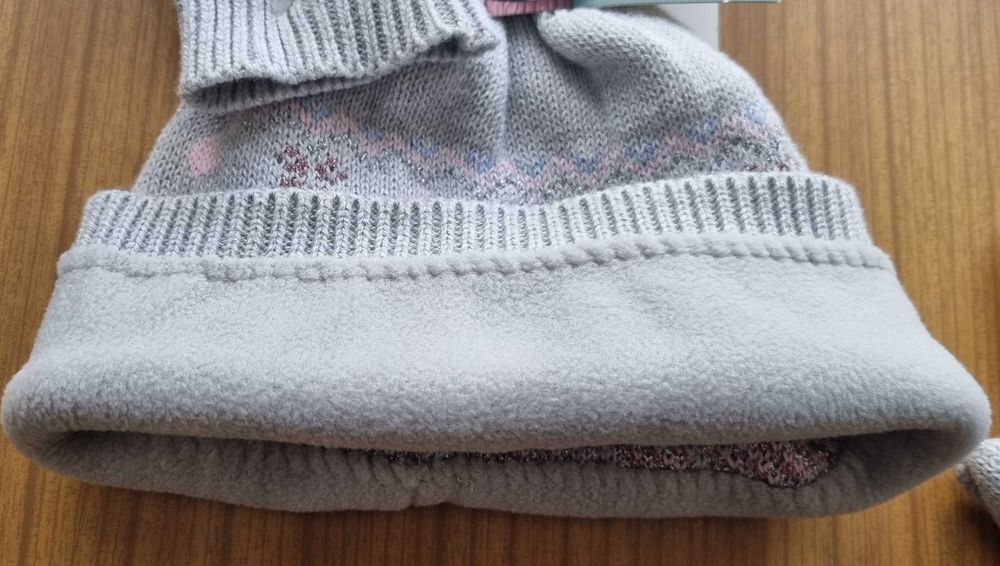 Czapka z rękawiczkami