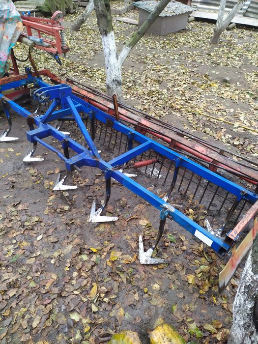 Продам навісний культиватор.