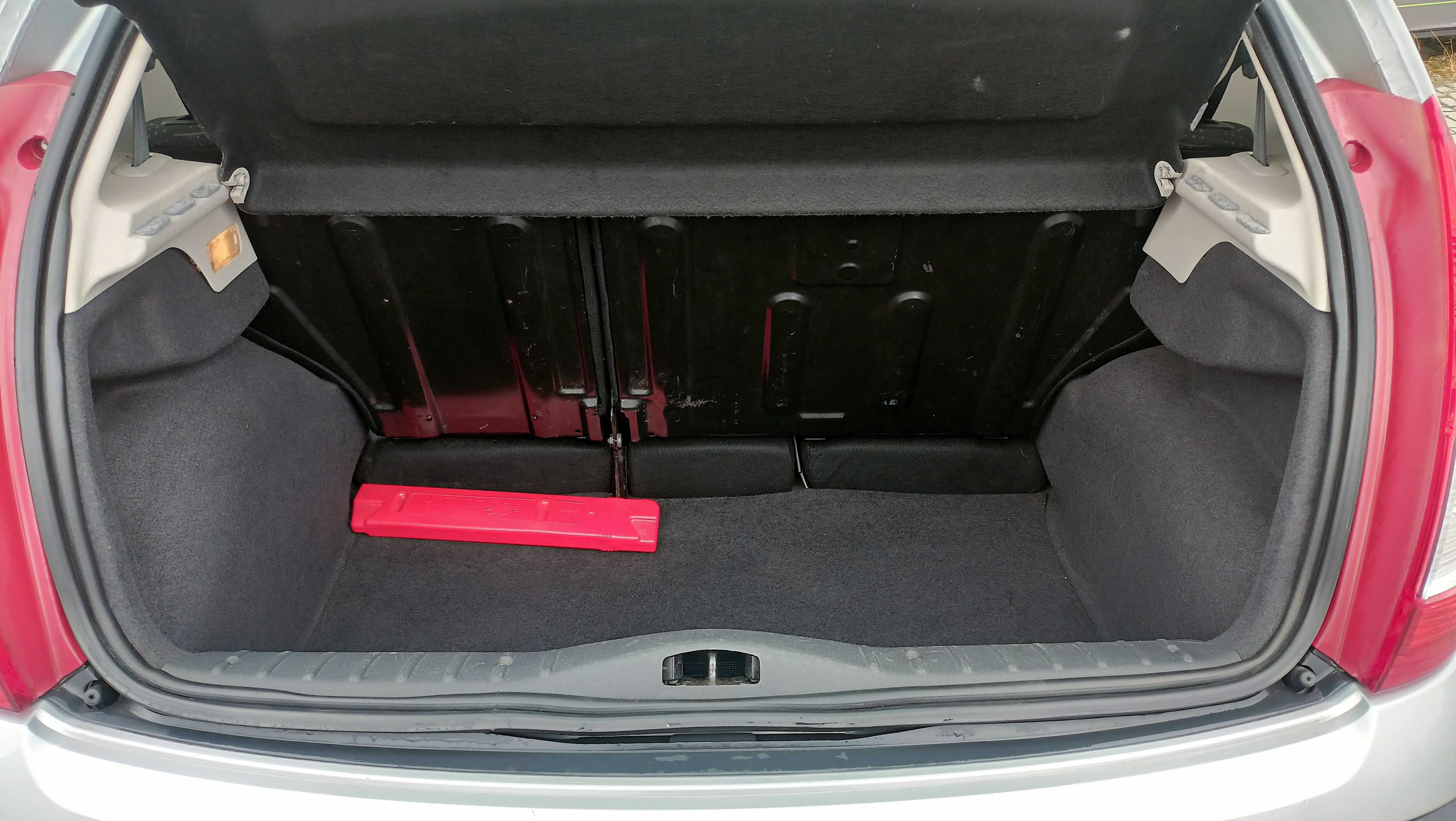 Citroen c3 Rok 2006  1,1cm3