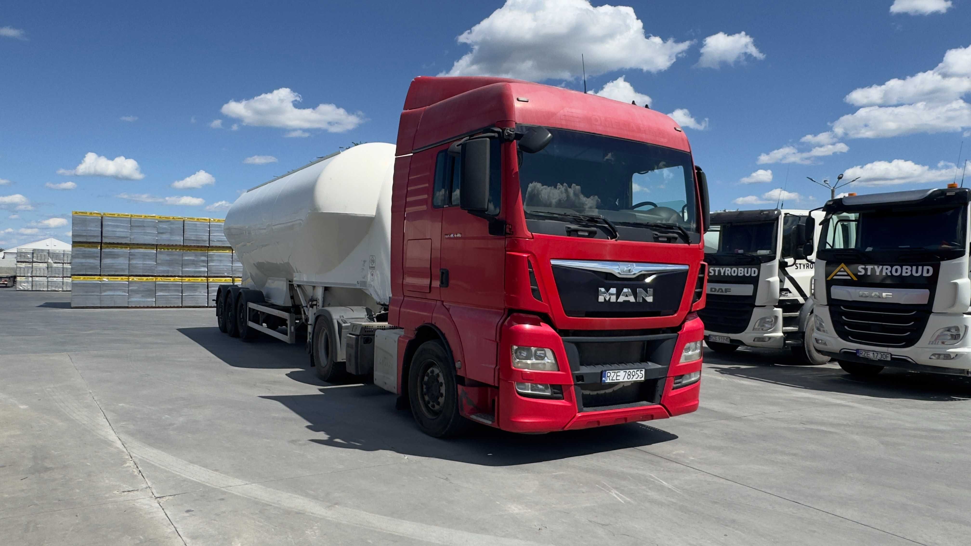 Man Tgx z naczepa  Feldbinder