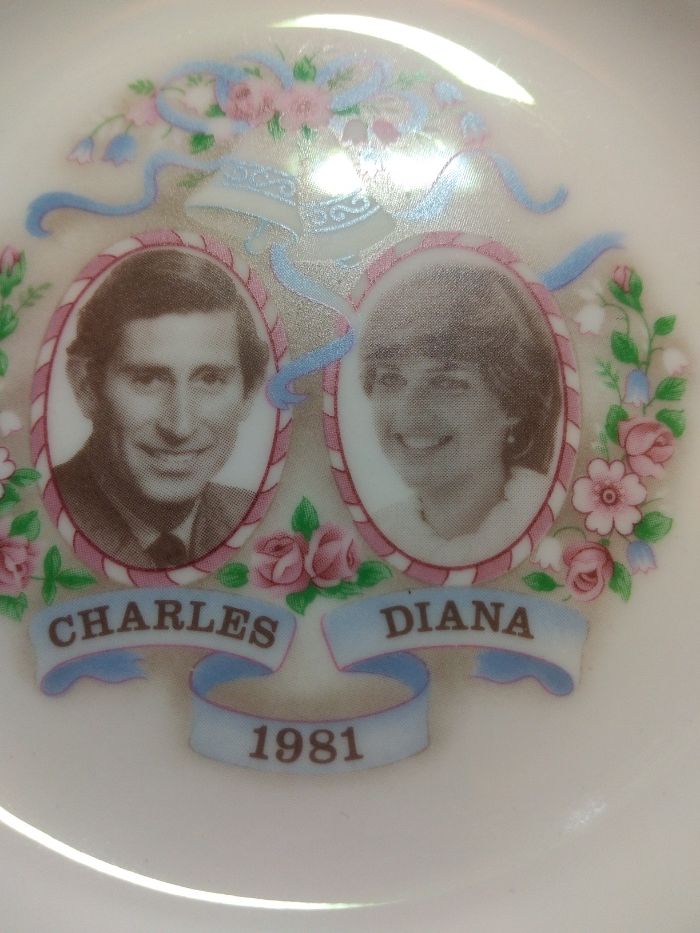 OBNIŻKA  Talerz porcelana Fine Bone China – Diana i Charles