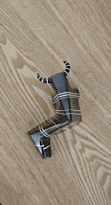 Porcelanowa figurka byk Hossa Ćmielów