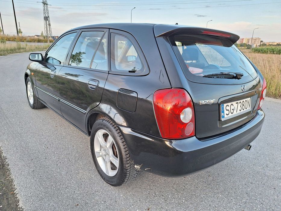MAZDA 323F 1,6 2003