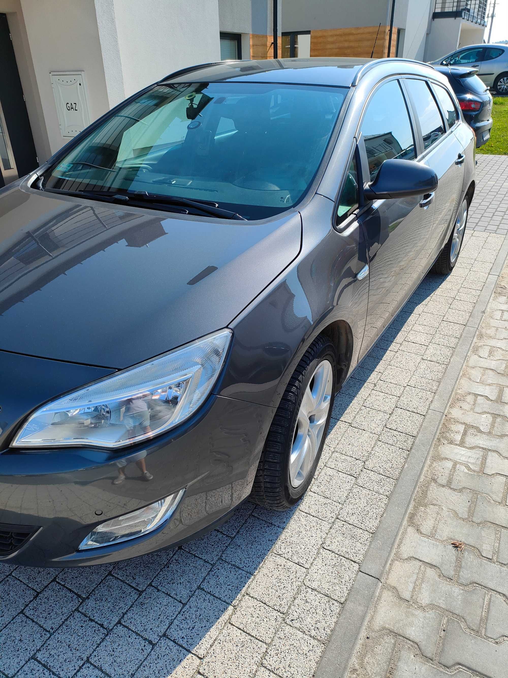 Opel Astra J Turbo  140 km