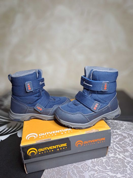 Продам дитячі утеплені черевики Outventure