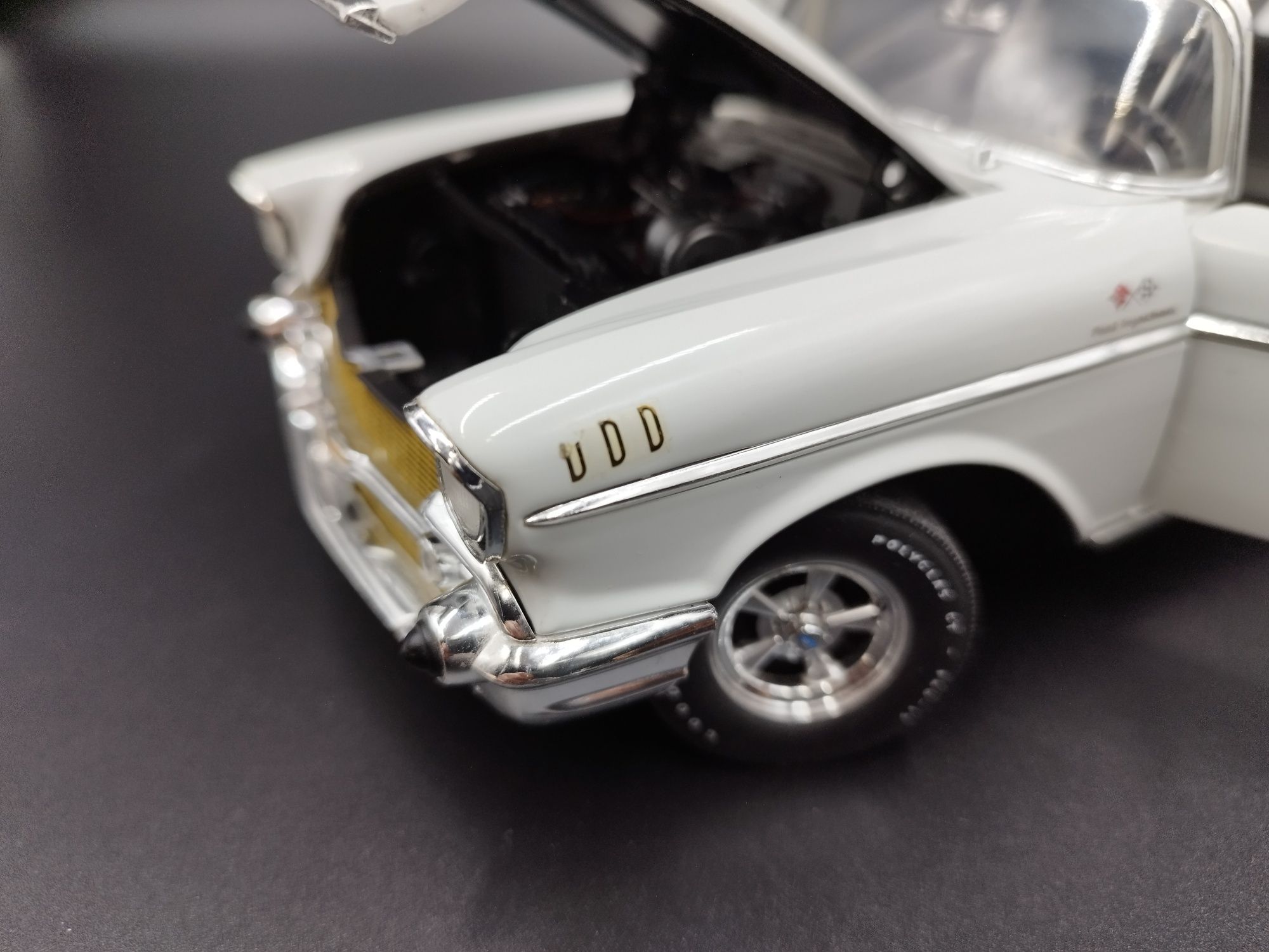 1957 Chevrolet BEL Air 1:18 Highway 61 modell