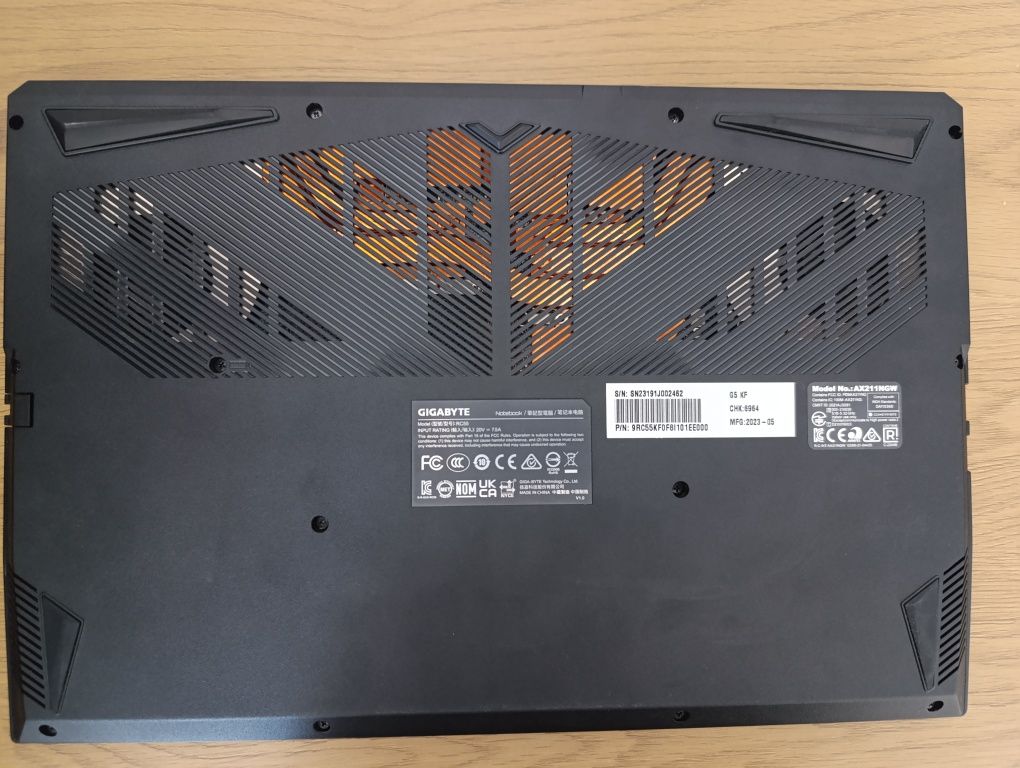 Sprzedam laptopa GIGABYTE G5 KF rtx 4060