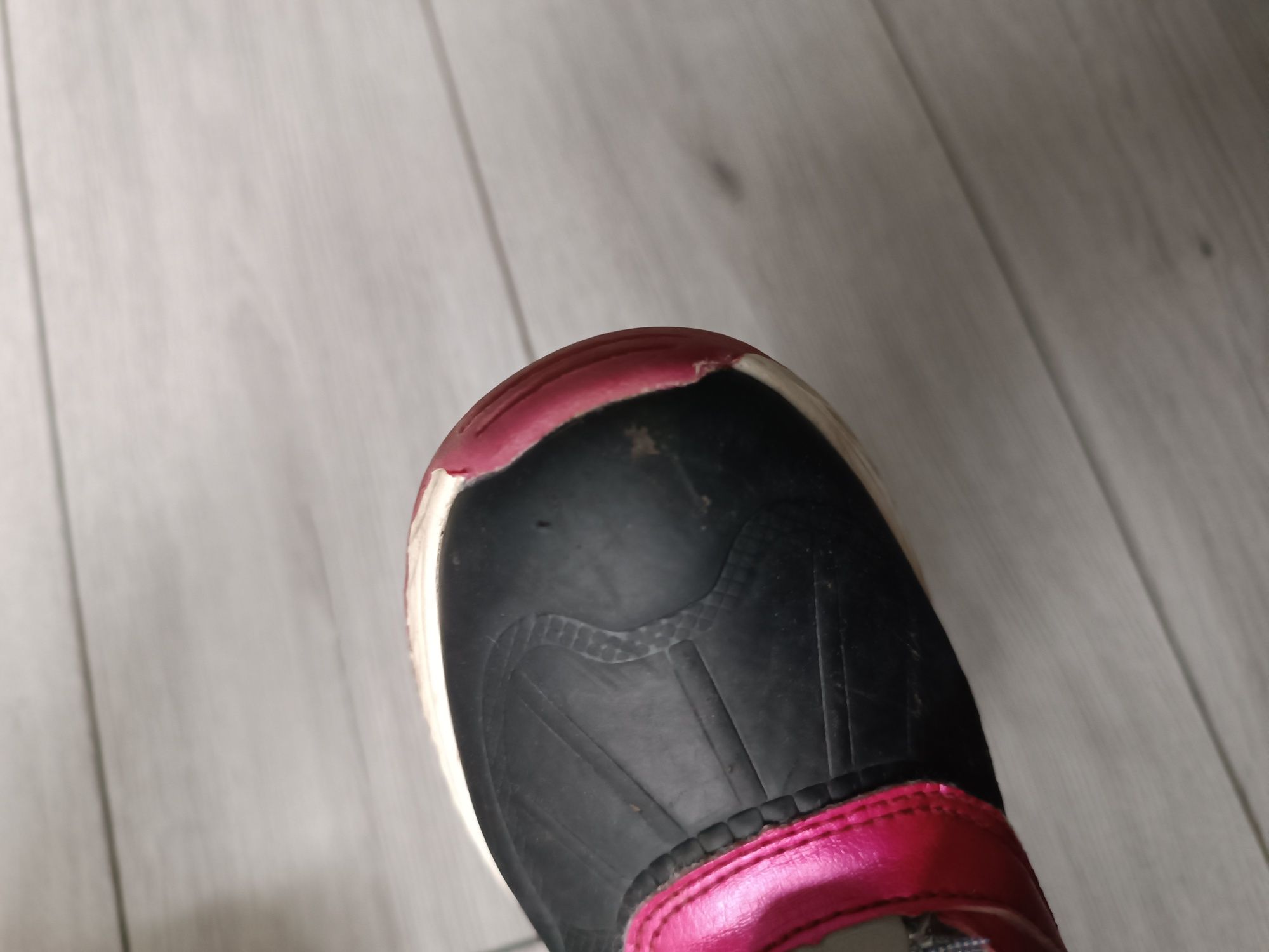 Śliczne buty, śniegowce 32