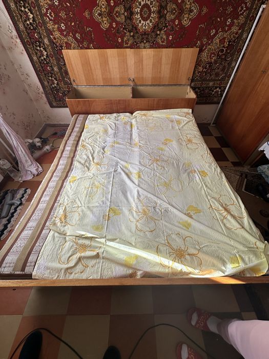 Кровать двуспальна