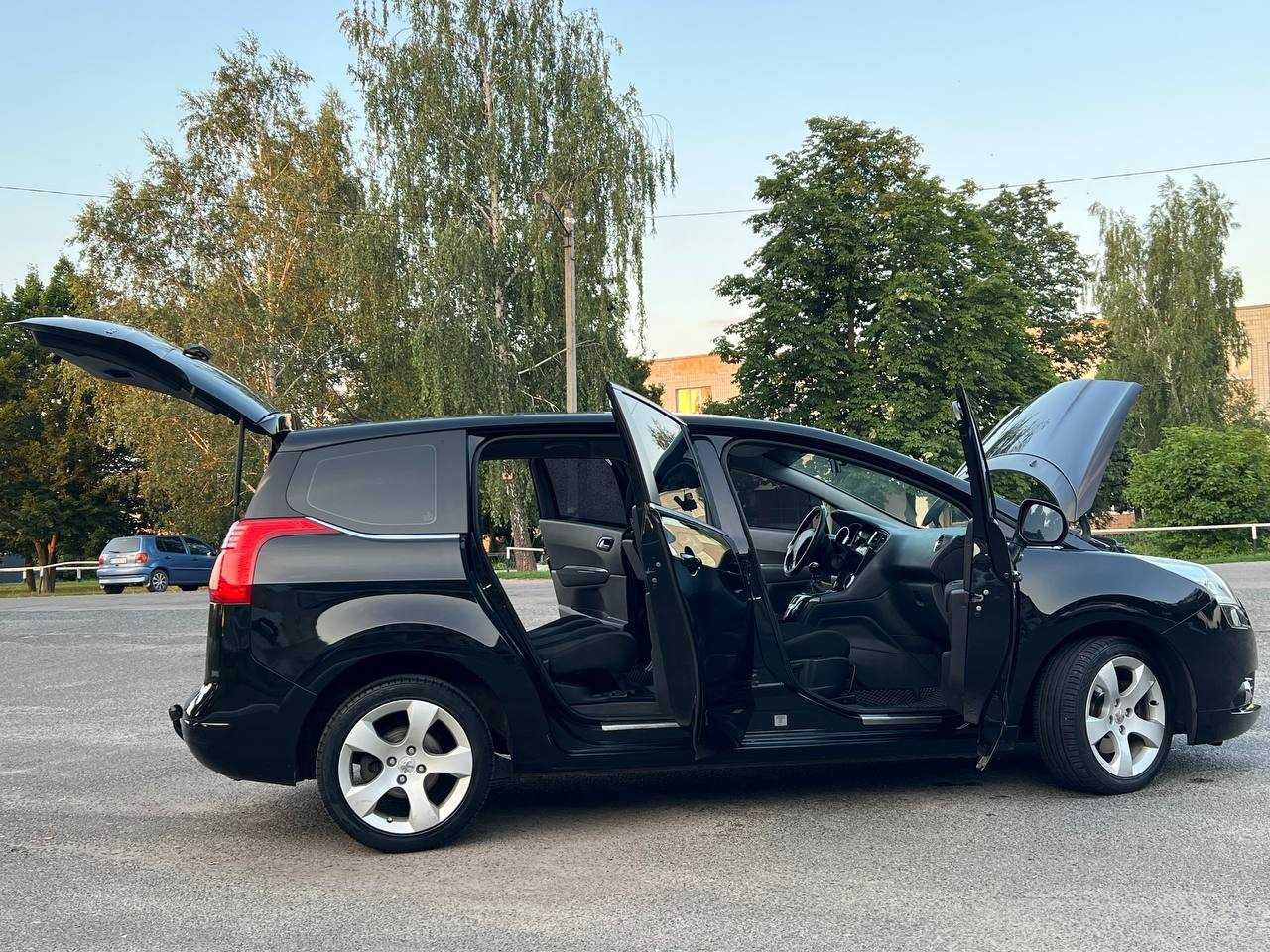 Peugeot 5008 2009 р.в. 1.6 бензин