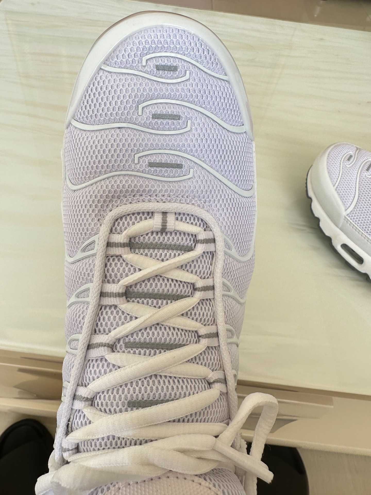 Białe/Butydamskiemęskie Nike Air Max Plus EU.38