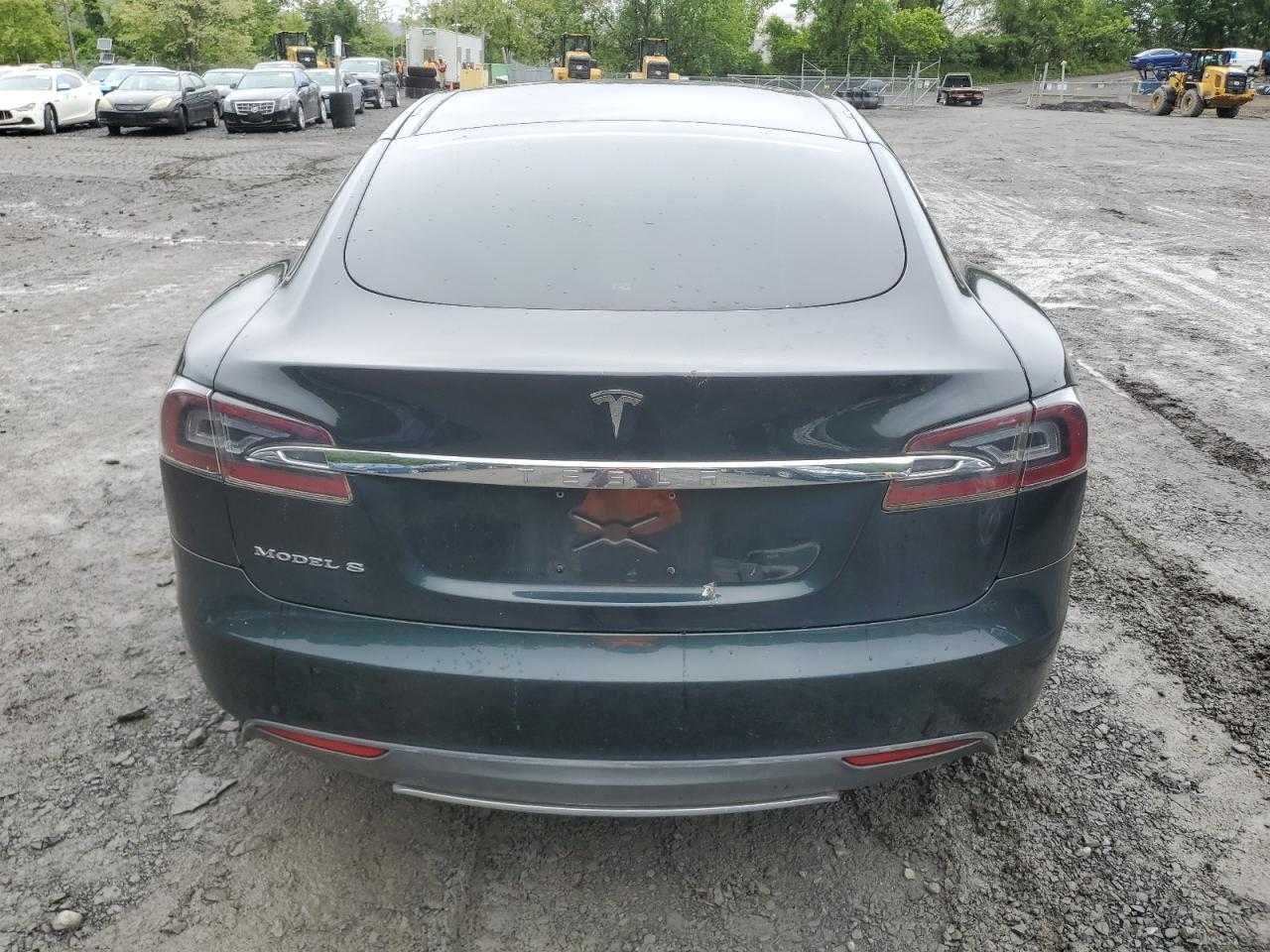 Tesla Model S 2013