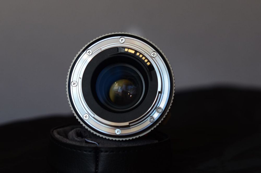 Телеконвертер Canon EF 2x III Extender