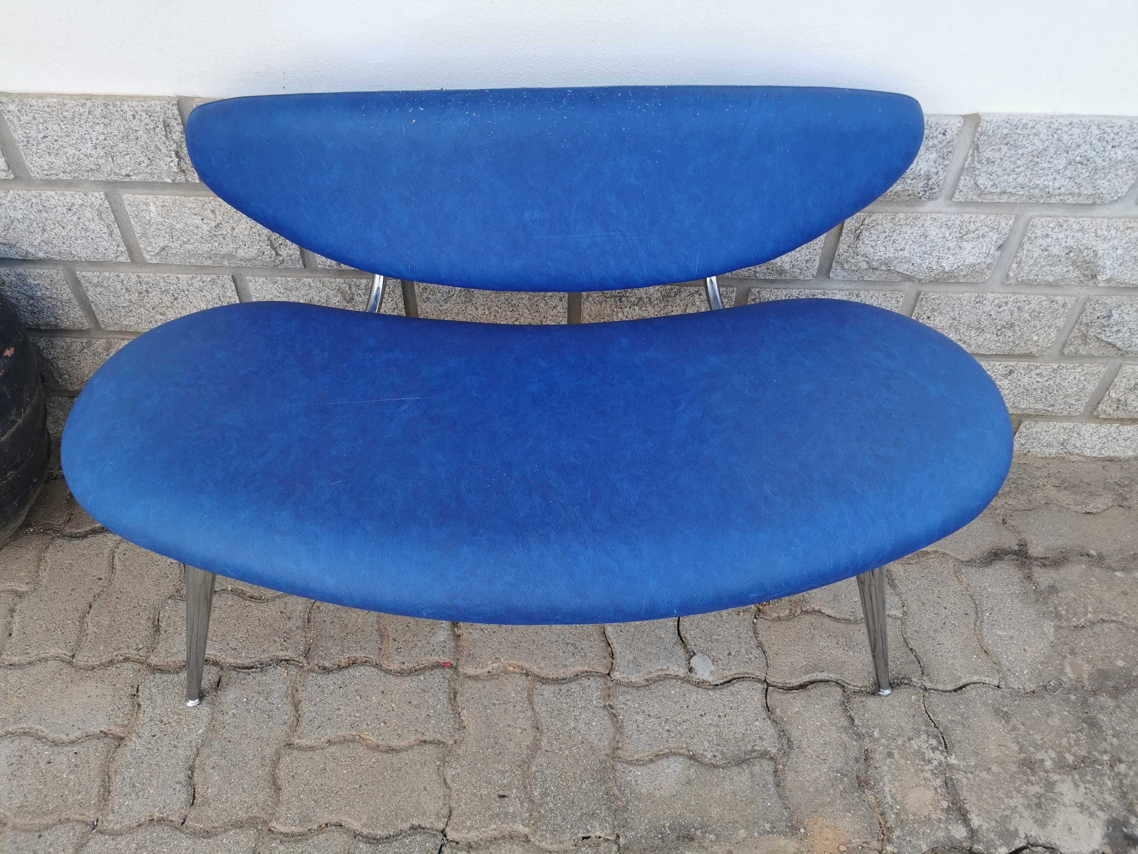 Vendo elegante sofá pequeno (azul)