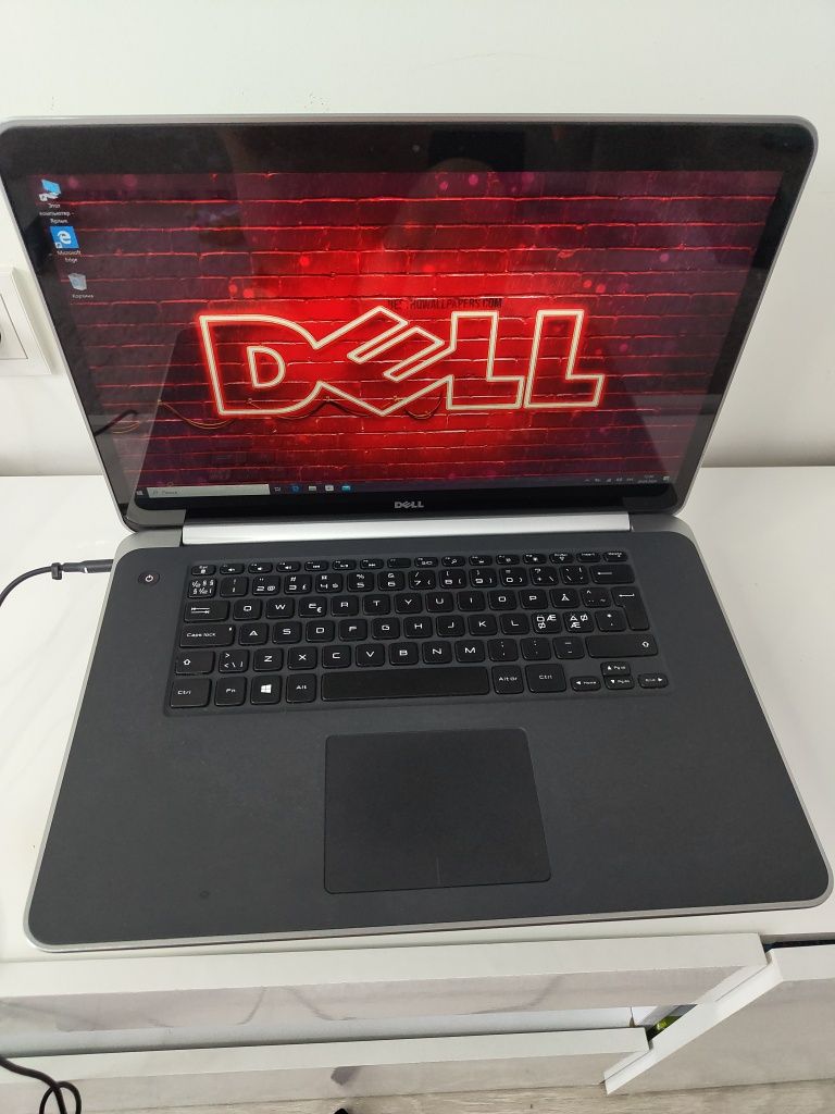 Ноутбук  dell xps 15 9530/GT 750m 2 ГБ/i7 4712 HQ/16 гб/SSD 512 ГБ