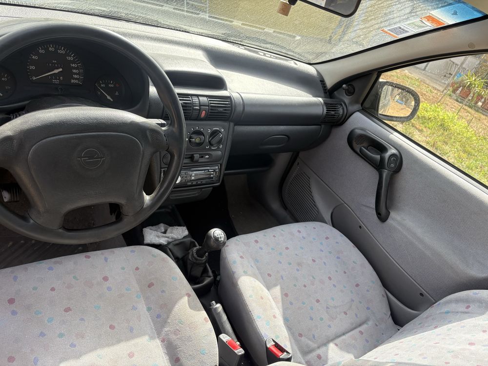 Opel Corsa B 1.0