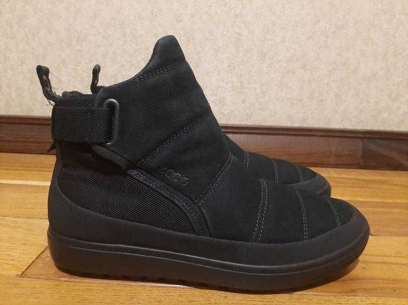 Стильные женские ботинки ECCO SOFT 7 TRED из натуральной замши