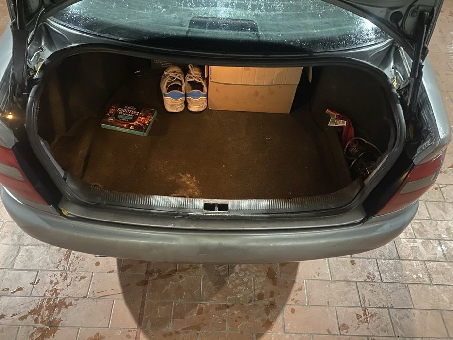 Ауді А4 Б5 1.6 MPI