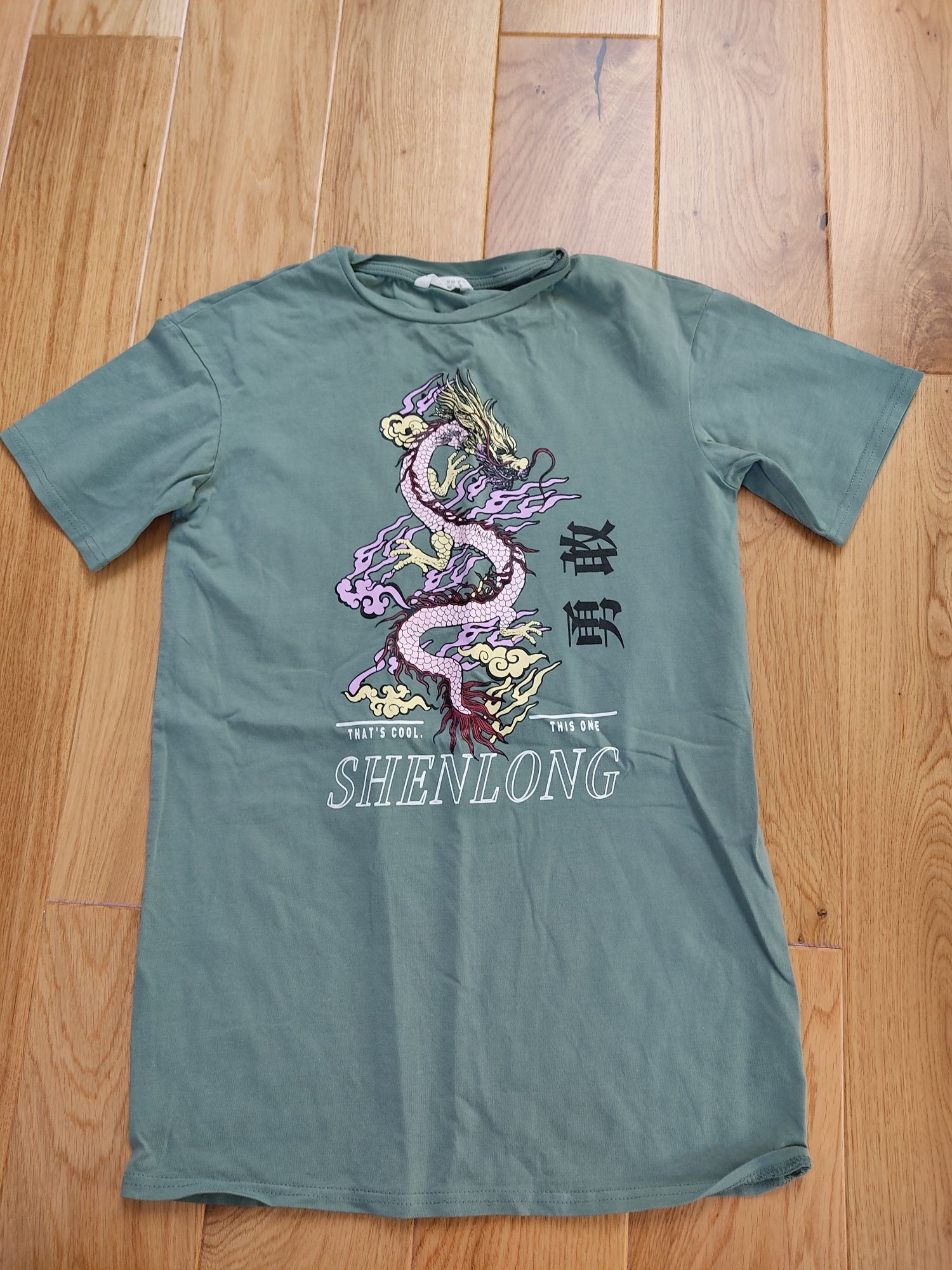 Koszulka/ T-shirt ze smokiem. Rozmiar  140 cm.
