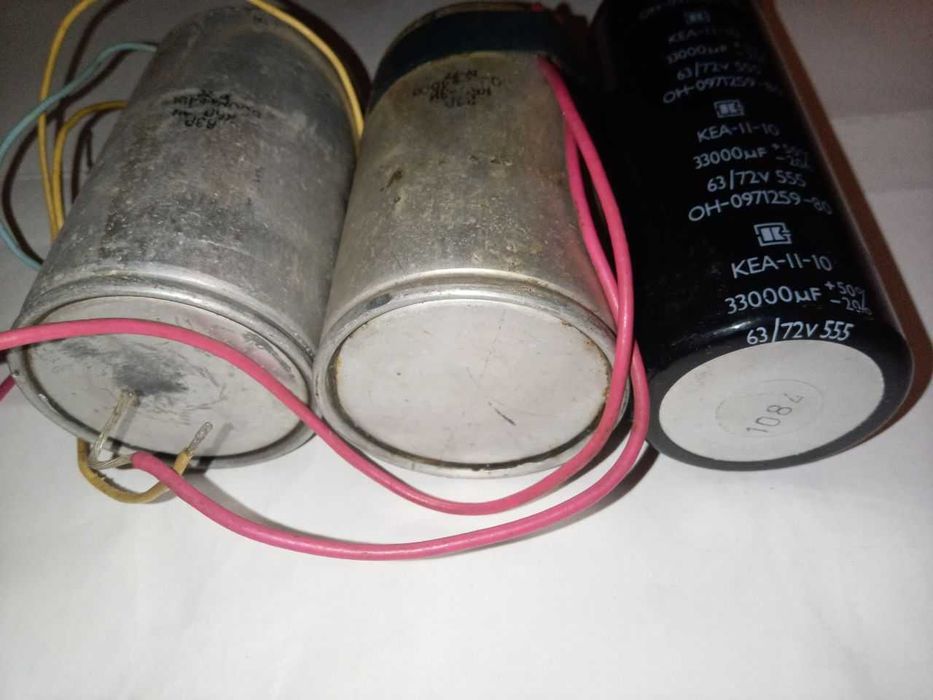 Конденсатори 3шт. (33000Mf, 63/72V), (500,0 мкФ 450В). Цена за все.