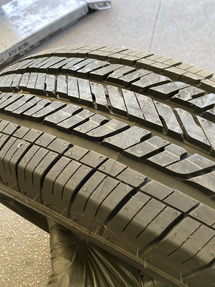 Pneus 245/75/17 Bridgestone Dueler H/T