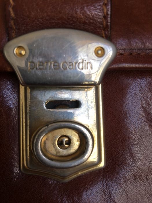 Pasta Pierre Cardin (PELE GENUINA)