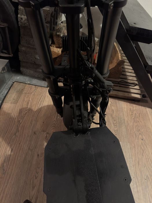 Електросамокат повнопривідний YooBee Explorer 6000W 38 ah (11 дюймов)