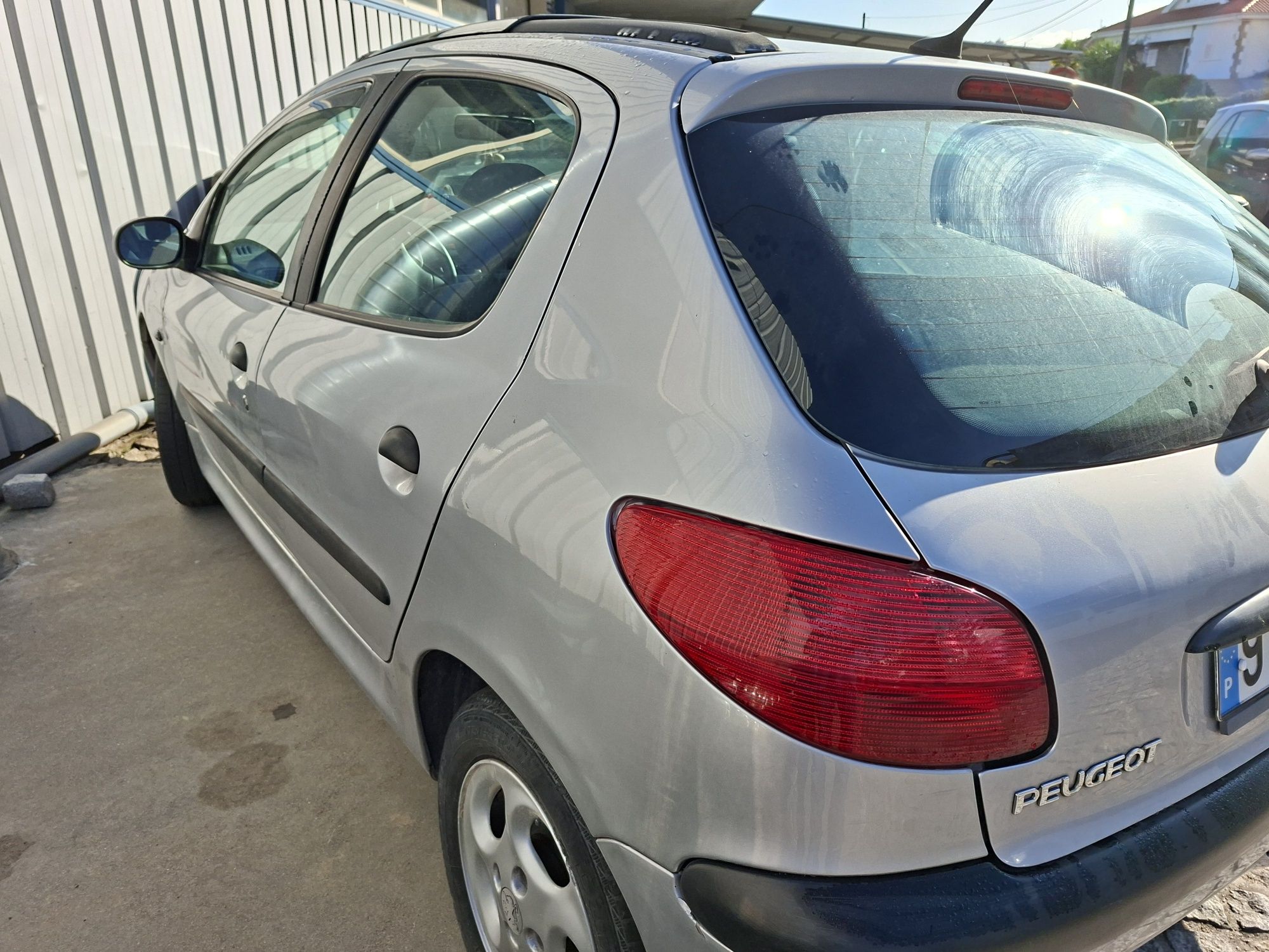 Mercedes w 213 seat arona Peugeot 206 ford fiesta  Citroën c3 aircross
