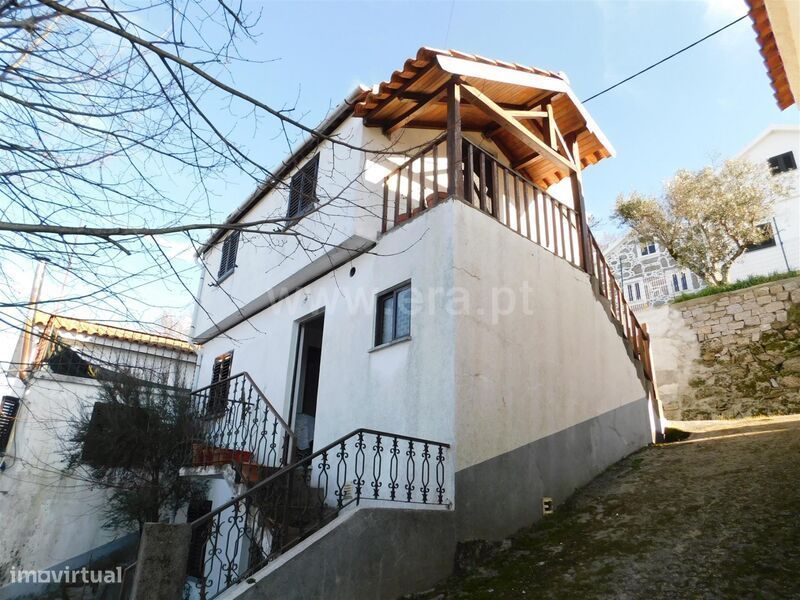 Moradia Isolada T2 / Seia, Sandomil