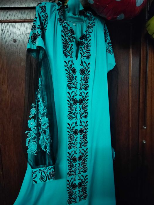 Дуже гарна сукня-вишиванка