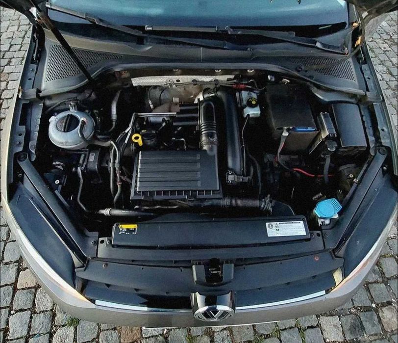 Carro VW Golf 7 1.2 TSI 2014 – Económico – Manual – Revisão Feita