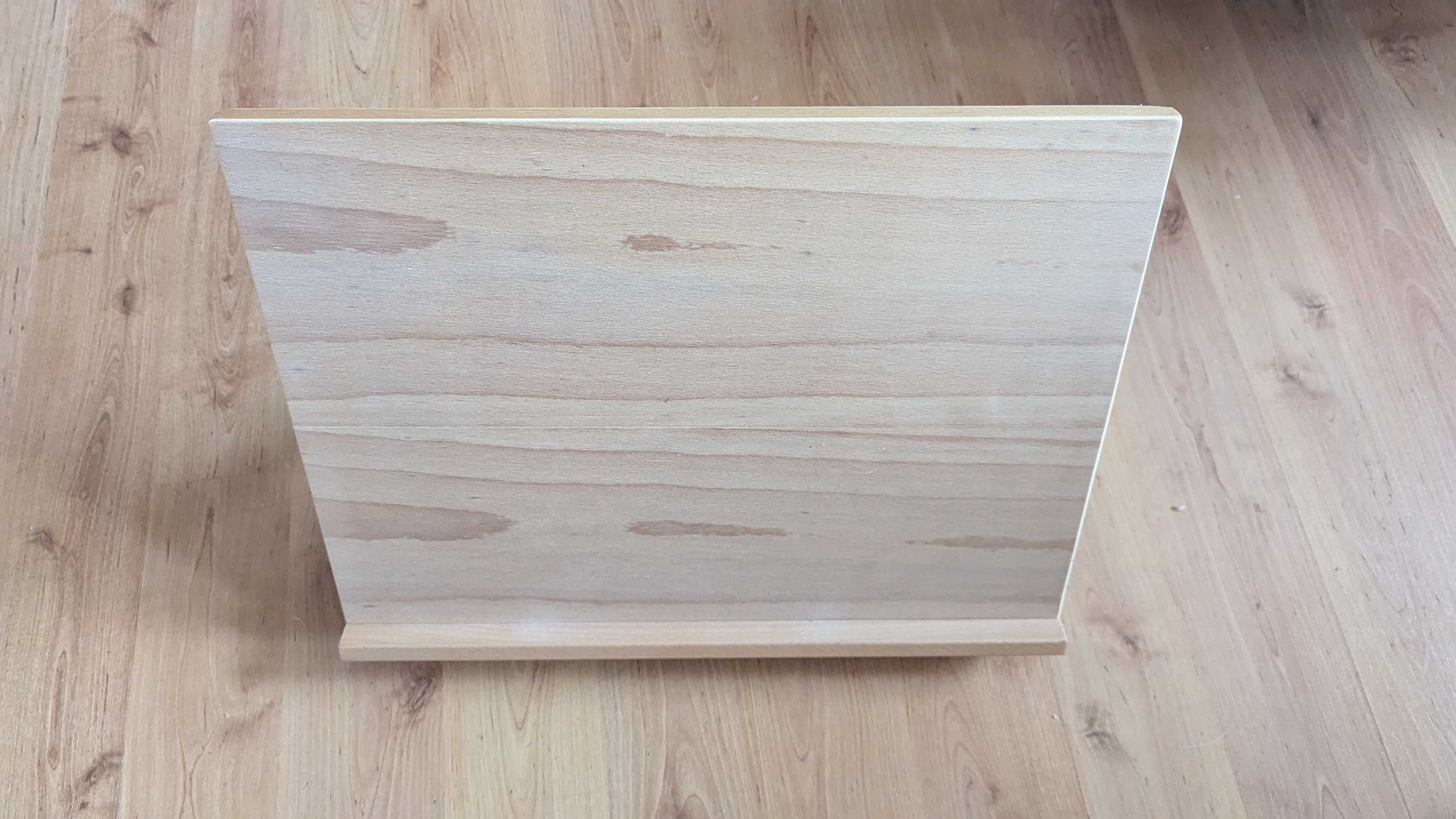 Nowy stojak pulpit