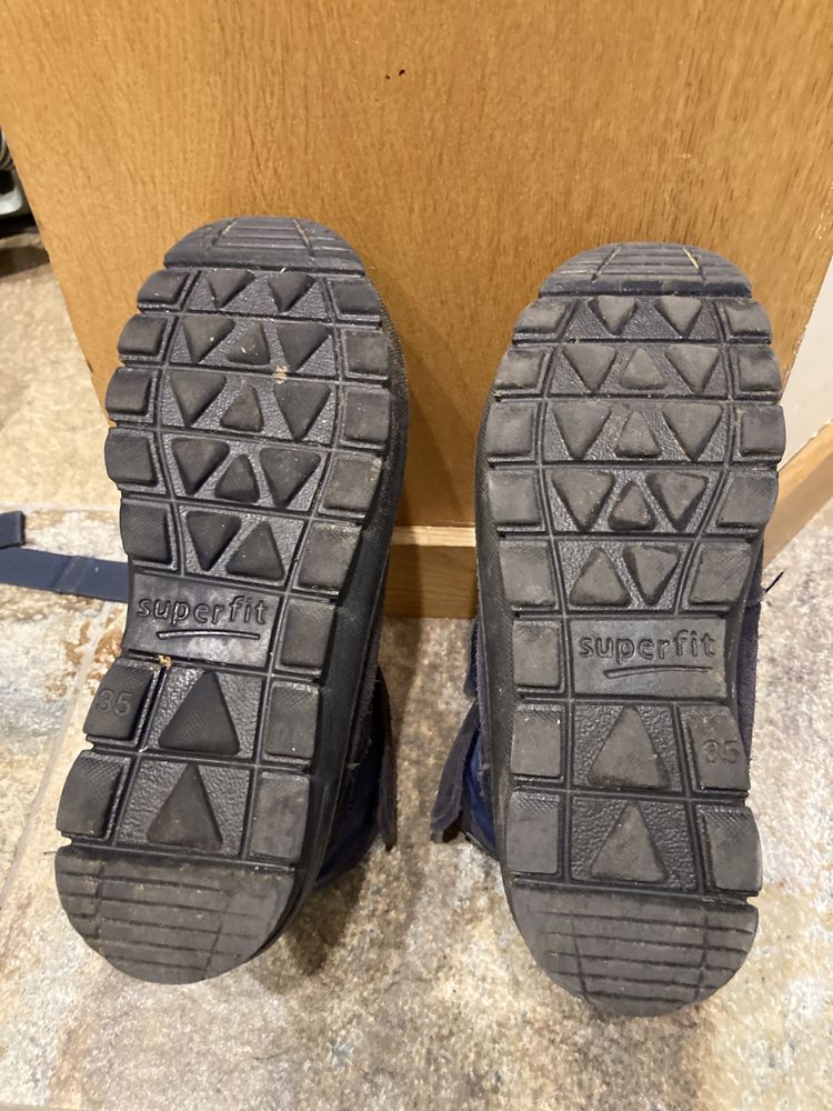 Buty zimowe Kozaki śniegowce Superfit goretex dziecięce rozm. 35