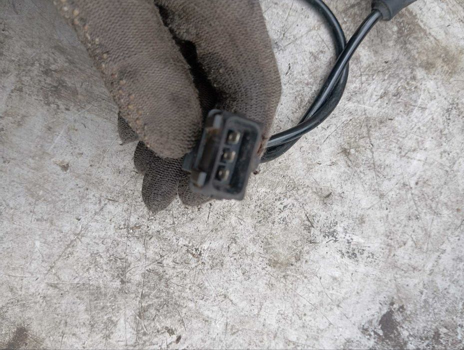 Датчик колінвалу Opel Astra G Omega B Vectra B C 2.0-2.2 0281002138