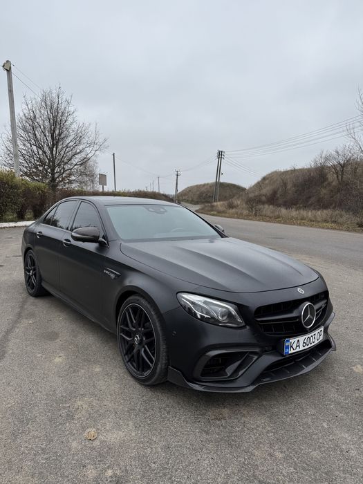 Продам Mercedes-Benz E 63 AMG