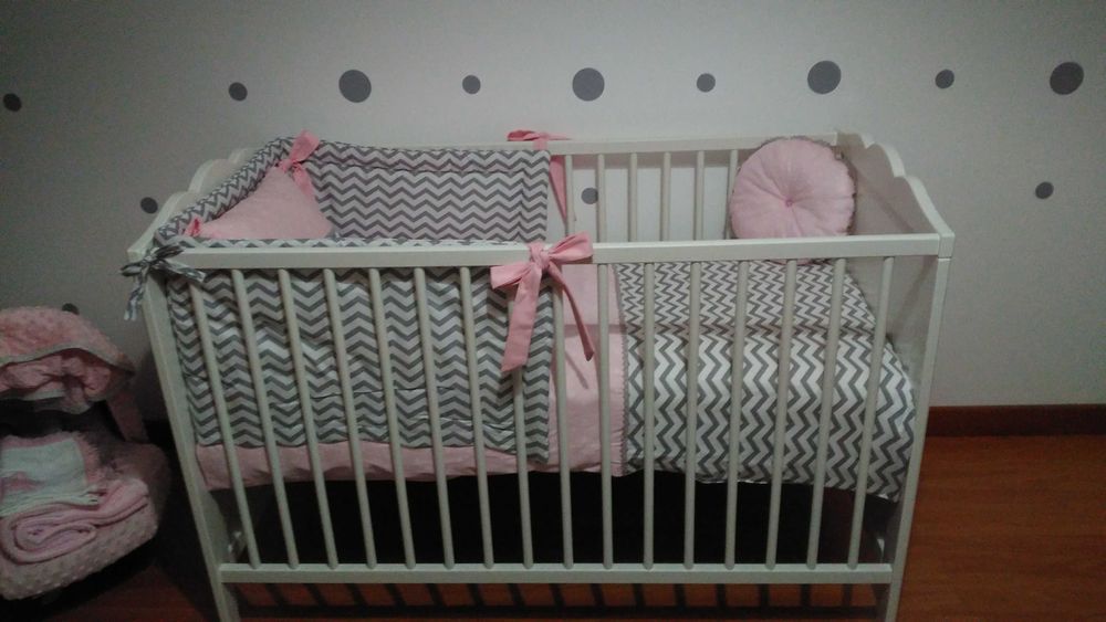 Cama Branca Bebé Ikea com colchão