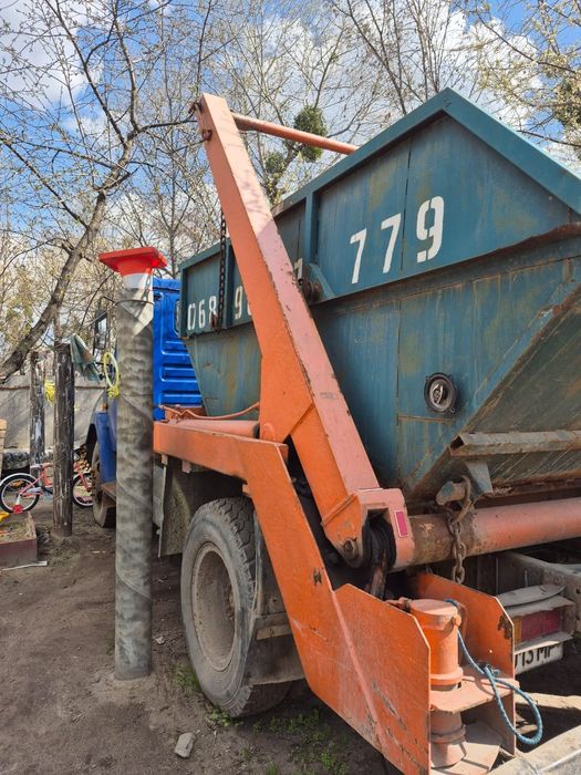 Продам ЗИЛ мусоровоз.Лодка