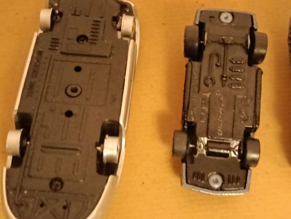 Quatro belas miniaturas colecionáveis