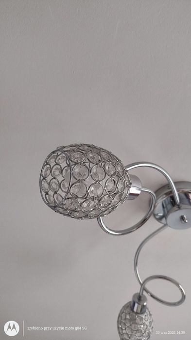 Sprzedam żyrandol.
