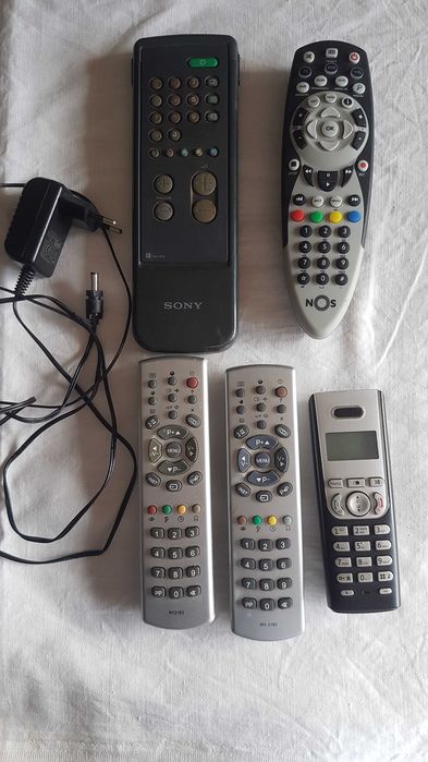 Comandos de TV e Acessórios para Telemóveis e PC