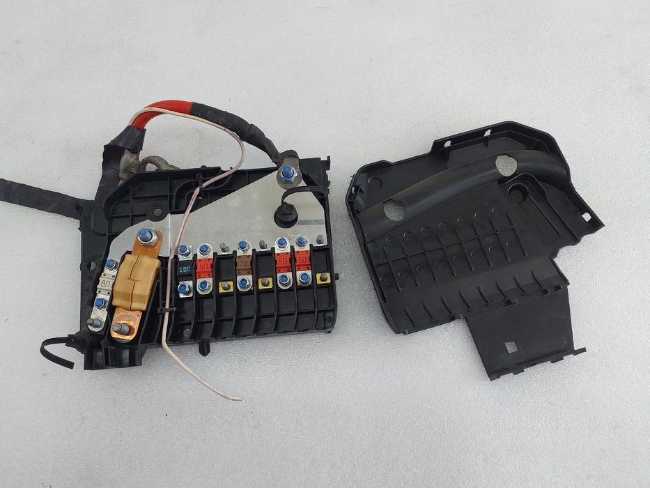 Caixa fusíveis da bateria FORD Focus III