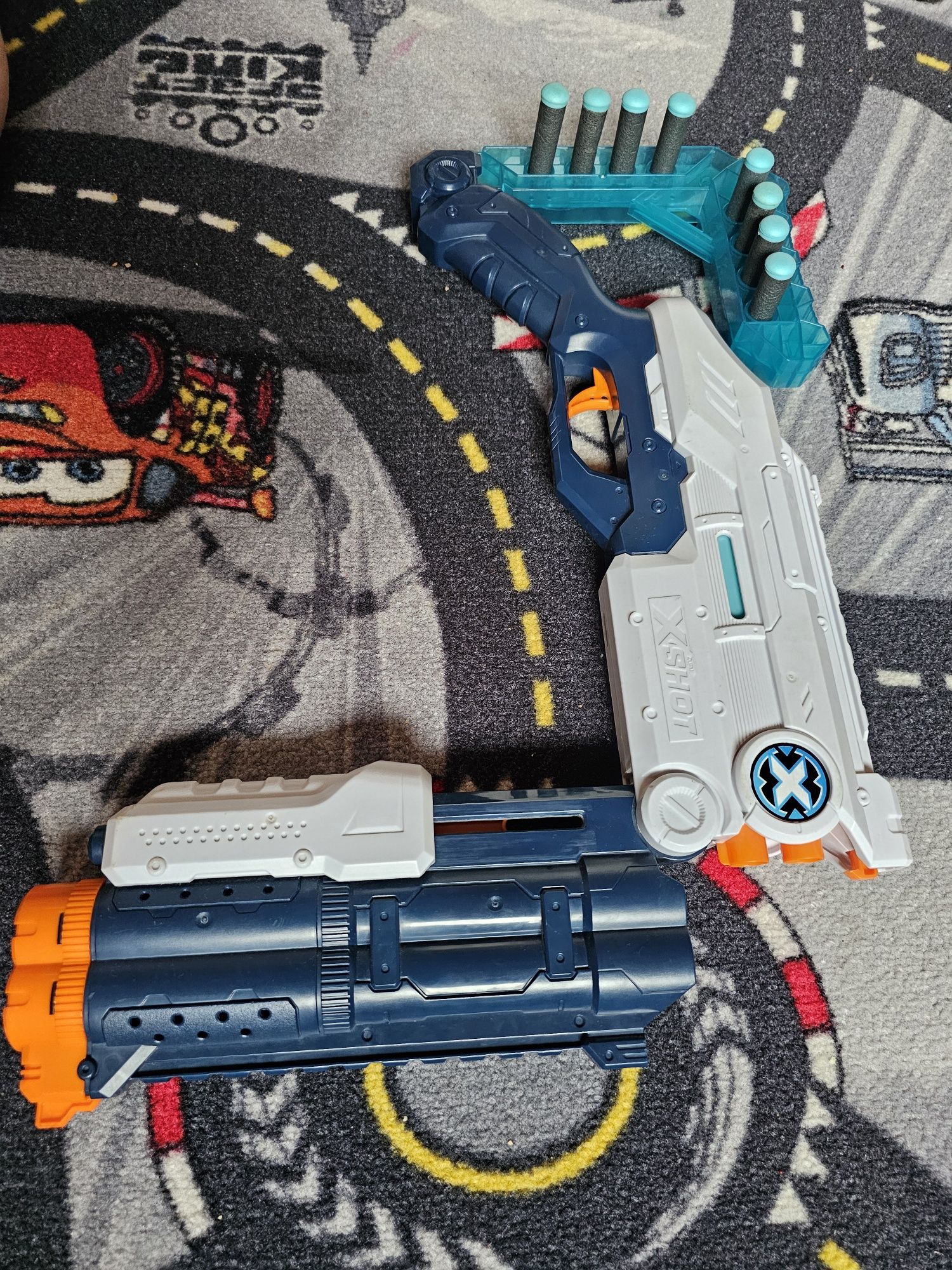 Zuru X-SHOT wyrzutnia / pistolet