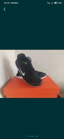 Кроссовки новые Nike беговые